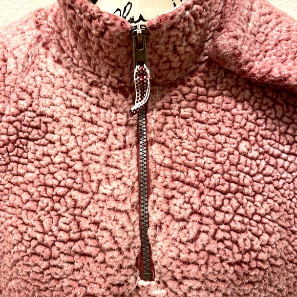 ⭐️FREE WITH VS BRA PURCHASE⭐️Cozy Sherpa Pink XXL Sweater - Picture 2 of 4